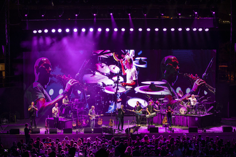 Robe Shlomo Artzi Tour 2019 shl302002548.jpg