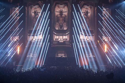 Robe Transmission Prague 2019 tra122234080.jpg