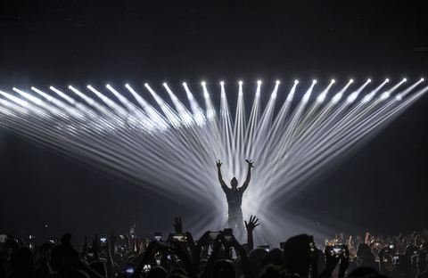 Robe lights Enrique tour