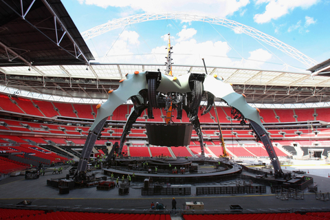 U2 360 Tour Claw