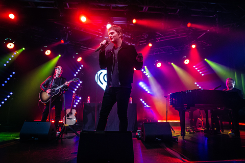 Keith Hoagland Creates Varied Background For Rob Thomas Album Release Party With CHAUVET Professional