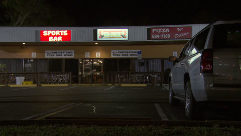 Exterior of Gil & Rick's in Florida before being renovated on Bar Rescue by Jon Taffer
