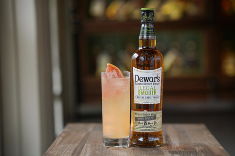 Toasted Citrus Highball cocktail made with Dewar’s Ilegal Smooth