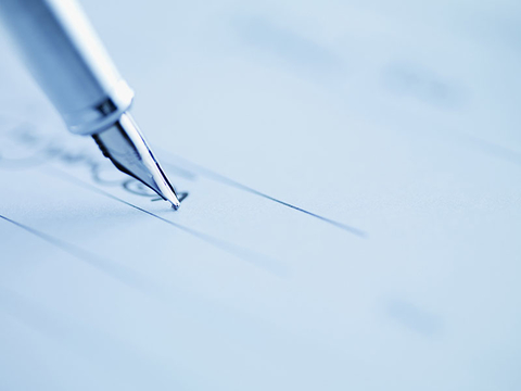 Tip of Fountain Pen Writing Tip of Fountain Pen Writing