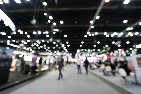 blurred tradeshow // Photo by beer5020/iStock/Getty Images Plus/Getty Images blurred tradeshow