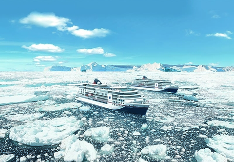 Hapag-Lloyd Hanseatic inspiration and nature // Photo by Hapag-Lloyd Hapag-Lloyd Hanseatic inspiration and nature in the Arctic