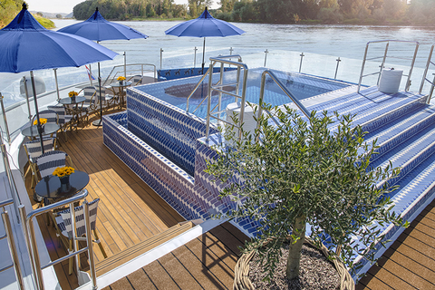 Uniworld S.S. Bon Voyage Sundeck Uniworld S.S. Bon Voyage Sundeck