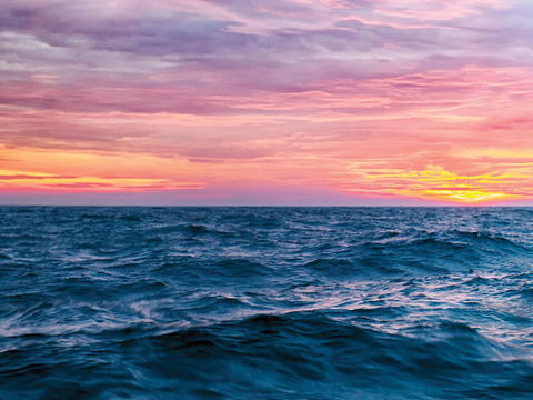 Cruise Innovators 2019 Hero Image Revised Sunset over the ocean