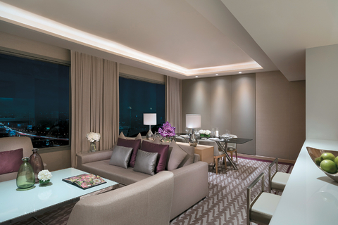 Unencumbered Luxury: Avani Riverside Bangkok Hotel ...