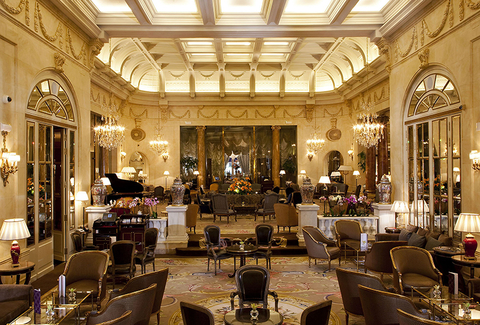 Hotel Ritz Madrid Hall // Photo by Mandarin Oriental Hotel Hotel Group Hotel Ritz Madrid Hall