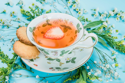 Strawberry Cuppa cocktail at Royal Wedding Pop Up Bar Strawberry Cuppa cocktail at Drink Company Royal Wedding Pop-Up Bar -