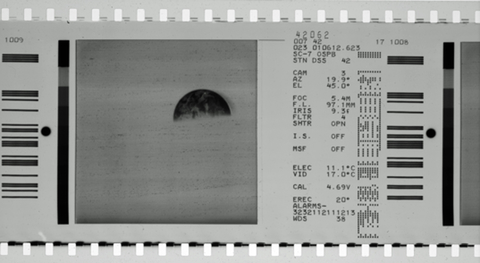 Sensors Insights 2 2018-01-19 Fig1 Typical film image from Surveyor mission, with a CRT display (left) and associated data fields (right).