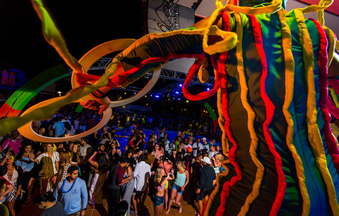 Riu Santa Fe Neon Party Editorial Riu Santa Fe Neon Party