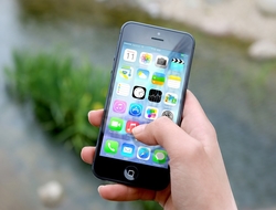 iPhone iPhone
