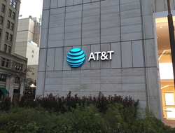 AT&T sign AT&T (Wikipedia)