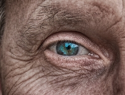 old eye eye