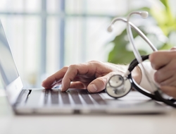 Doctor computer medical records Doctor computer medical records
