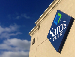 Sam's Club storefront (Image: Mike Mozart / CC BY 2.0) Front of a large sam's club store (Image: Mike Mozart / CC BY 2.0)