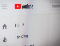 YouTube YouTube