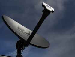 DirecTV rooftop satellite dish - 800 px - CORRECTED DirecTV rooftop satellite dish