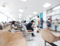Patients hospital clinic physician office emergency room urgent care waiting wait times (Getty/SuwanPhoto) Patients in a hospital waiting room