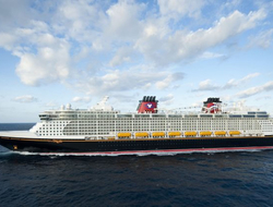 Disney Cruise Ship Editorial Disney Dream Cruise Ship at Sea